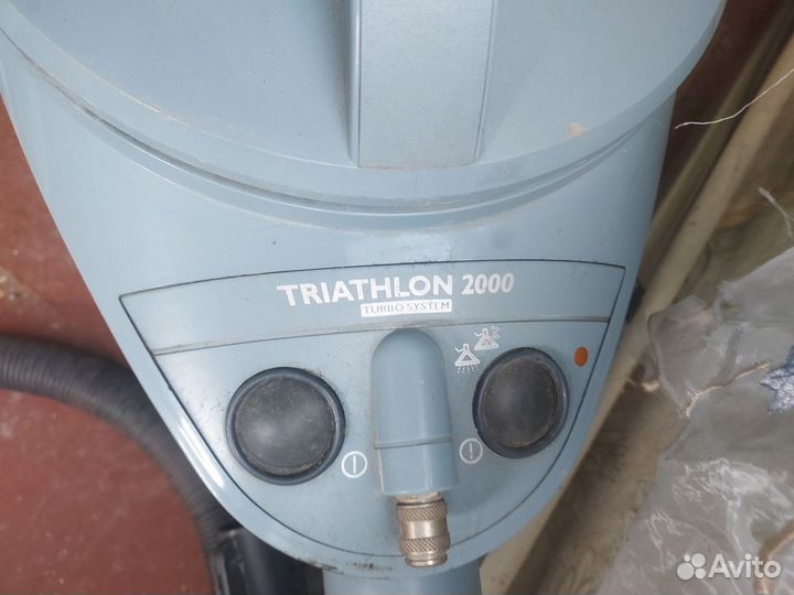 Моющий пылесос Philips triathlon 2000