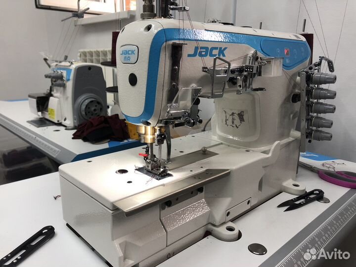 Сборка промышленных швейных машин