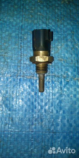 Датчик температуры Nissan Wingroad WFY11 QG15DE