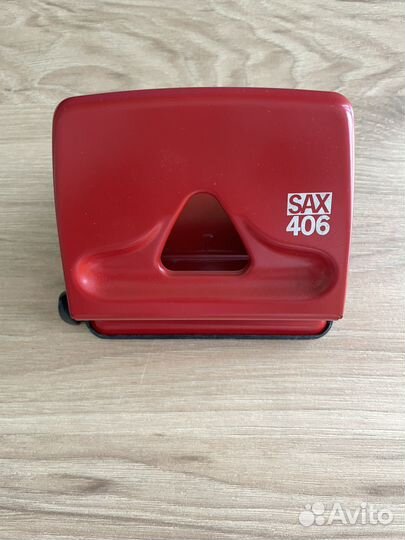 Дырокол SAX
