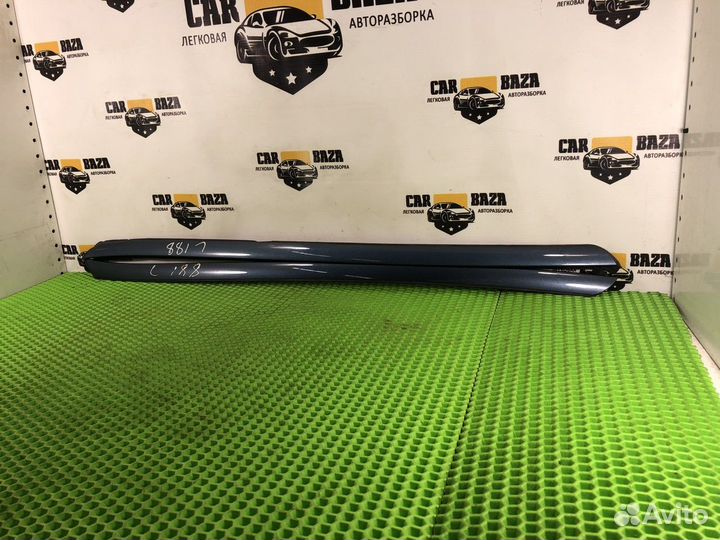 Молдинги лобового стекла Volvo XC60