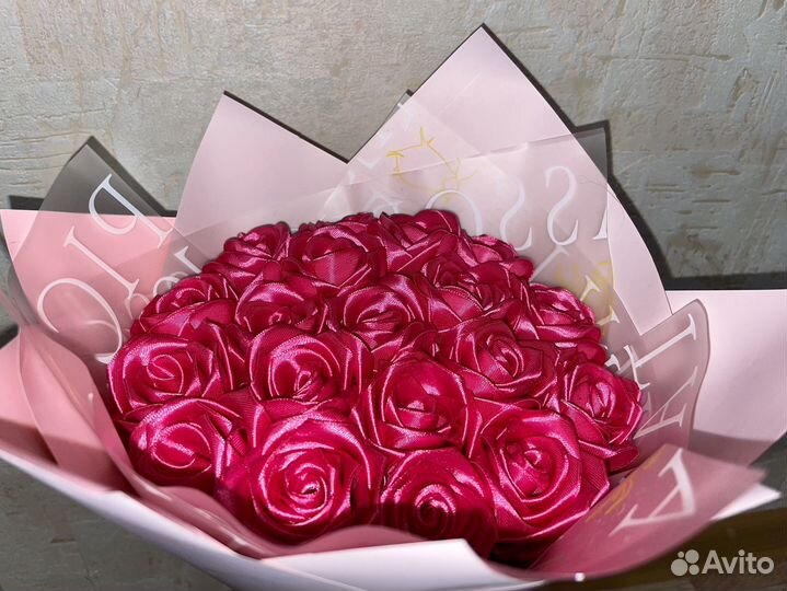 Атласные розы; букет из атласных лент