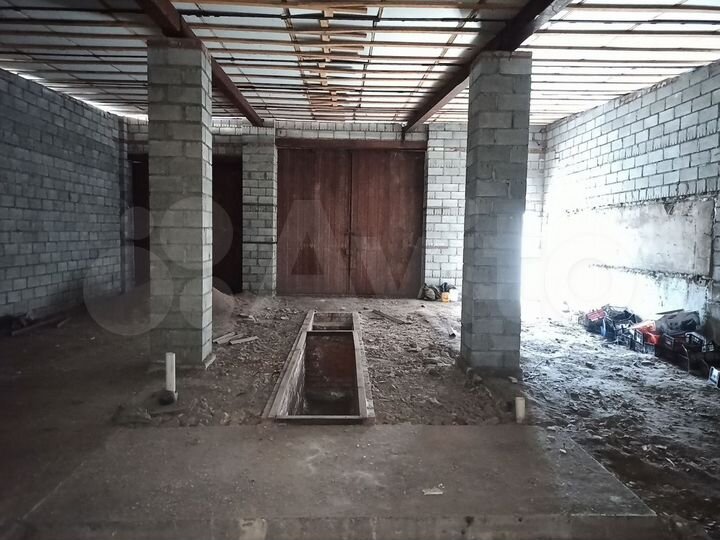 Гараж, > 30 м²