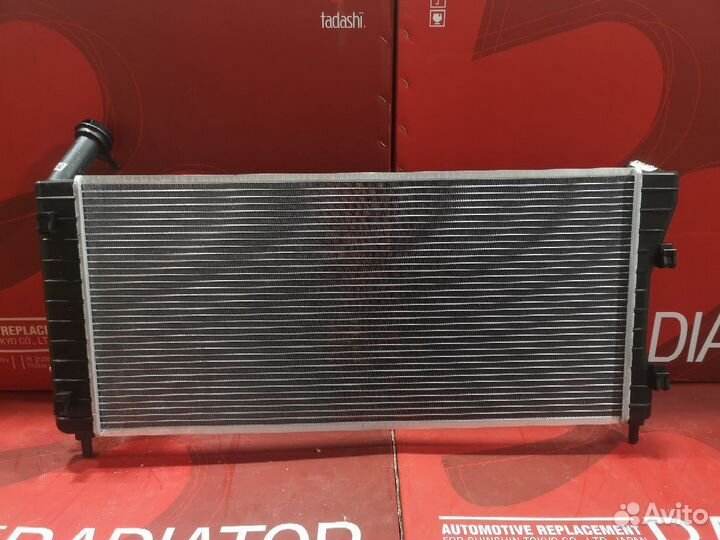 Радиатор двс Buick Lacrosse 3.8