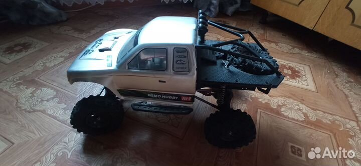 Машина на пульте Ремо хобби