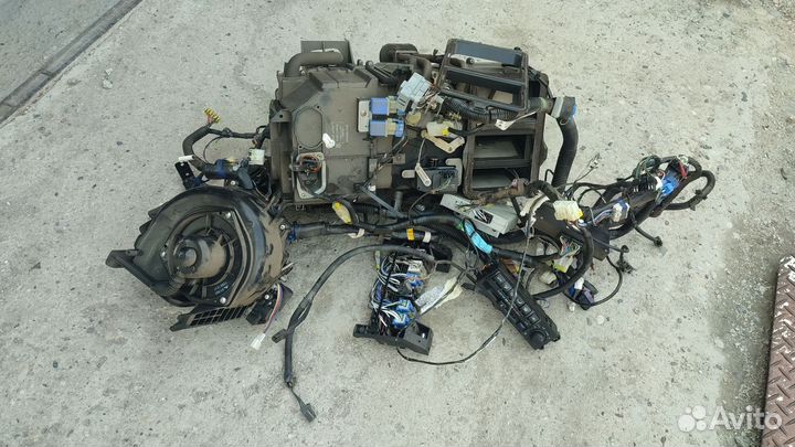 Печка Ниссан Атлас 23 кузов