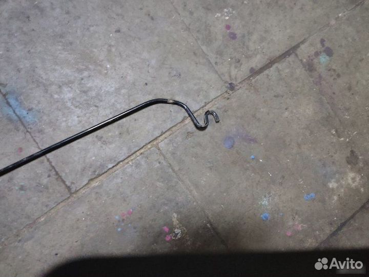 Держатель капота Chevrolet Lacetti