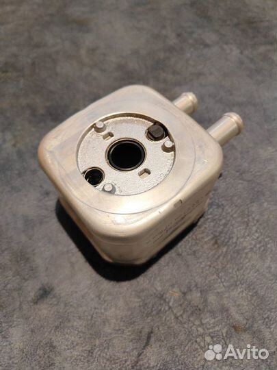 Радиатор масляный audi A4 (B7) (2005-2007)