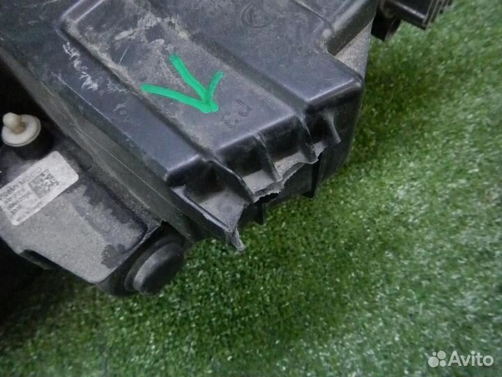 Фара правая Volvo XC90