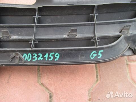 Решетка радиатора Volkswagen Golf хэтчбек 2004