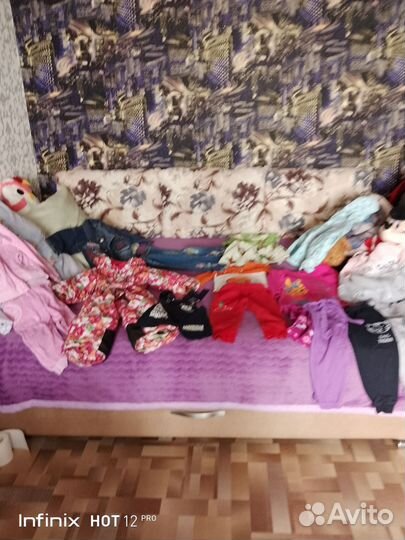 На девочку вещи