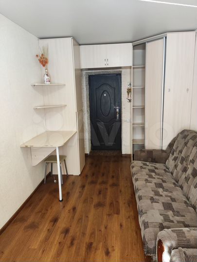 Комната 14,4 м² в 5-к., 1/2 эт.