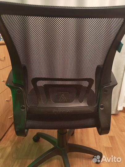 Компьютерное кресло бу Бюрократ