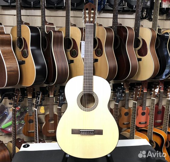 Классическая гитара 4/4 с чехлом, Parkwood PC90-wb