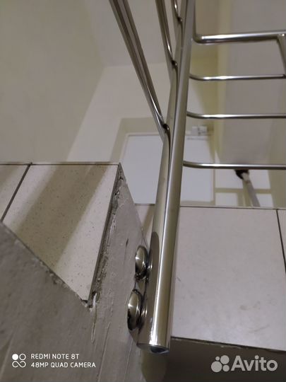 Поручни для лестниц