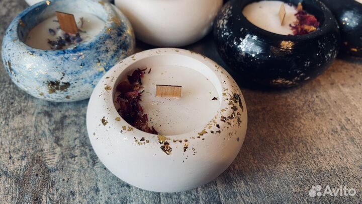 Свеча ручной работы из кокосового воска