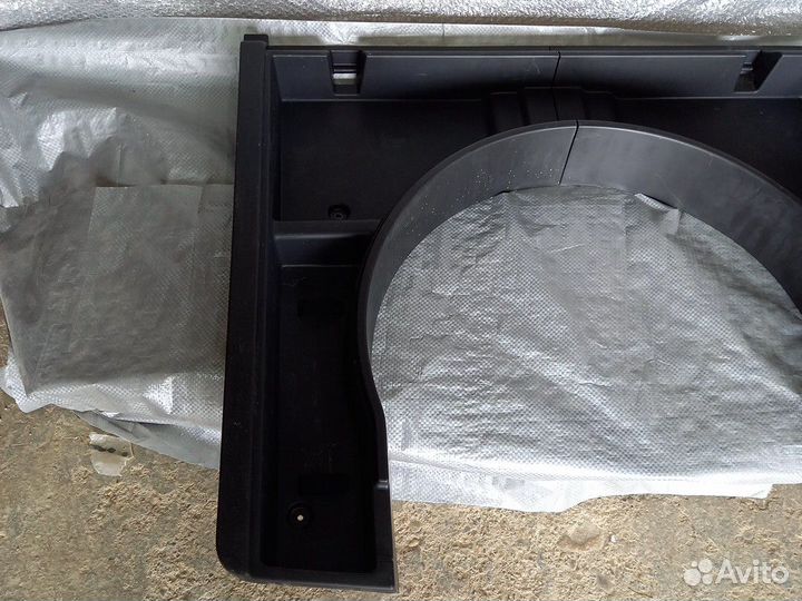 Пластик багажника Chevrolet Cruze хэтчбек