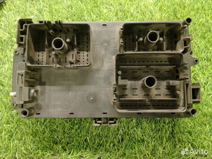 Корпус блока предохранителей Chevrolet Cruze 1.6