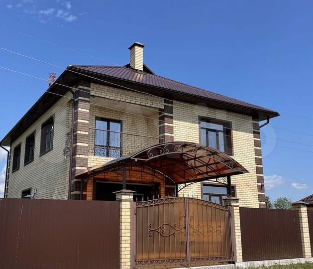 Коттедж 295,5 м² на участке 32 сот.
