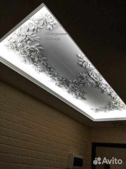 Барельеф, панно