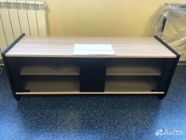 Тумба для ЖК- телевизоров
