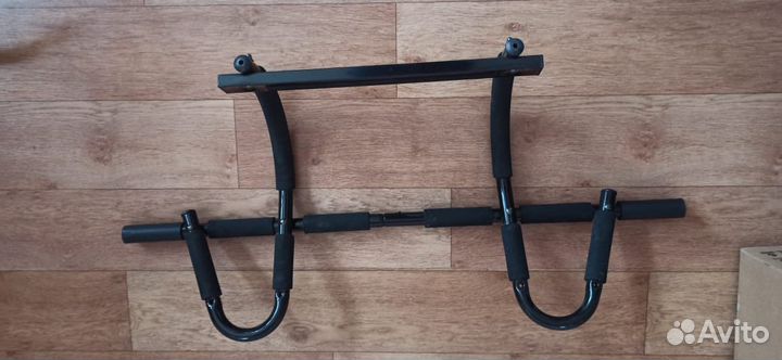 Турник дверной накладной Torneo