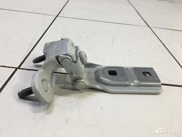 Петля крышки багажника BMW X1 F48