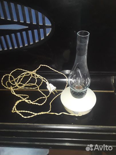 Электрическая керосиновая лампа