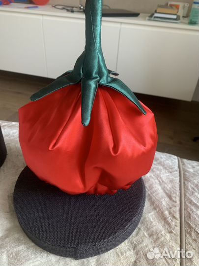 Головной убор помидорка