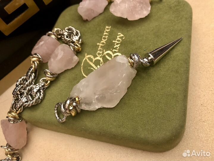 Кулон из крупного розового кварца