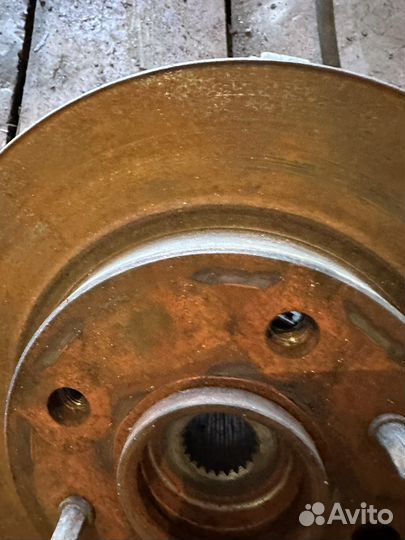 Кулак суппорт диск сборе правый Лада Гранта 2020