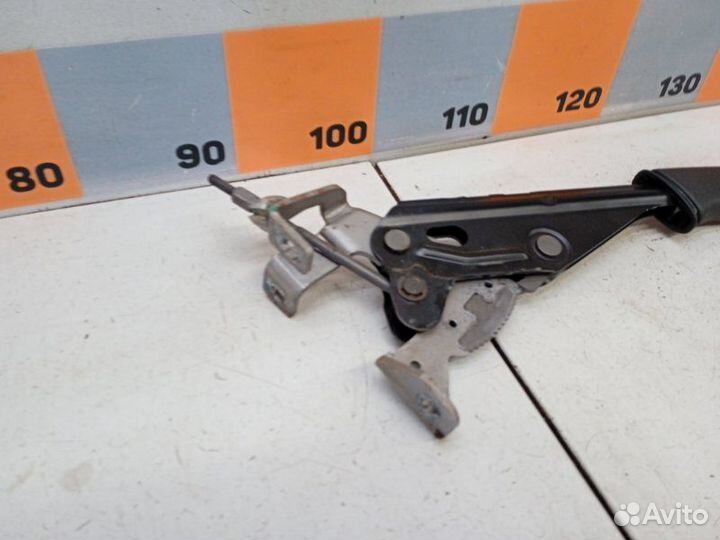 Рычаг стояночного тормоза Skoda Octavia A4 1.6