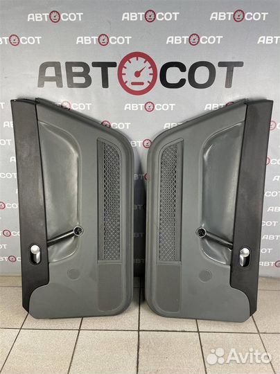 Дверные карты комплект Audi TT 8N (1999-2005г.в.)