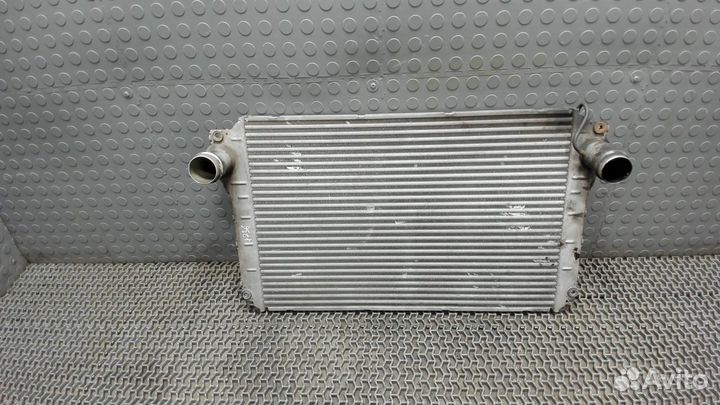 Радиатор интеркулера Toyota Avensis 2, 2007