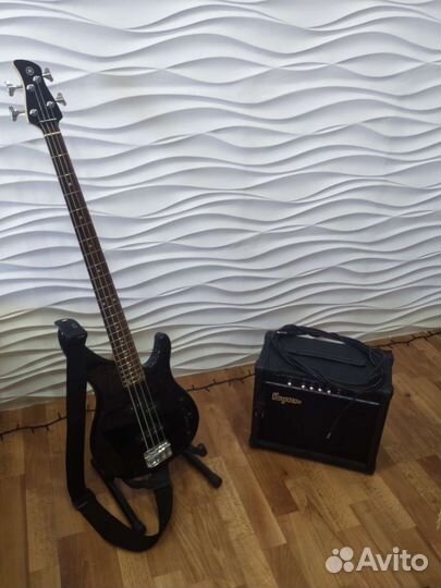 Басс гитара Yamaha