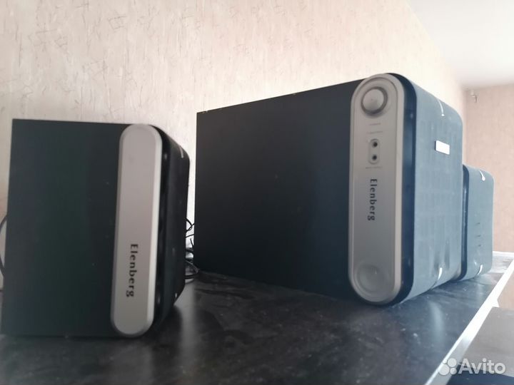 Компьютерные колонки с сабвуфером