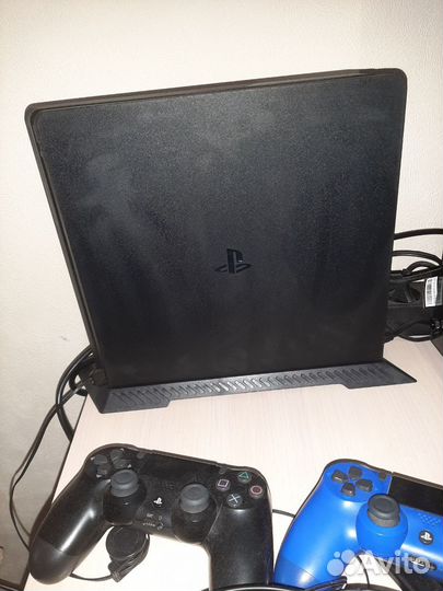 Sony playstation 4 PS4 slim 1tb