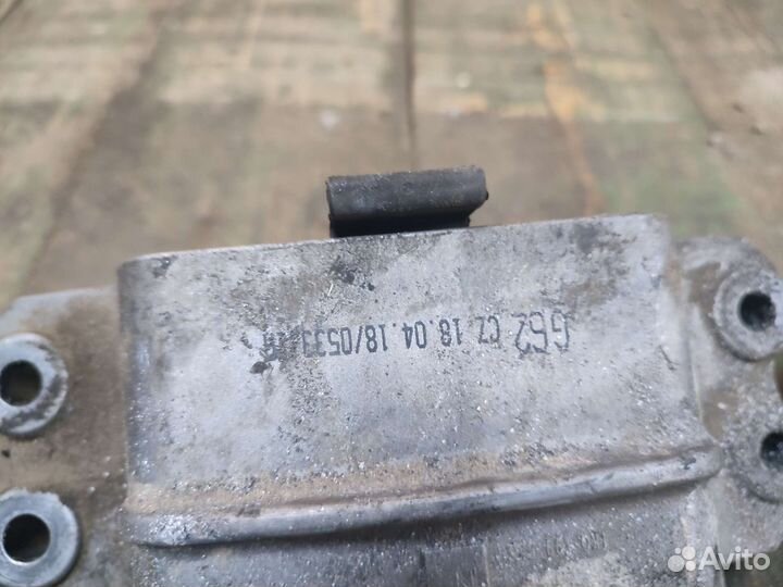 Подушка двигателя skoda octavia a5 1.6bse