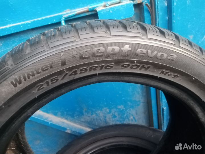 Hankook Winter I'Cept Evo2 W320 215/45 R16 90H