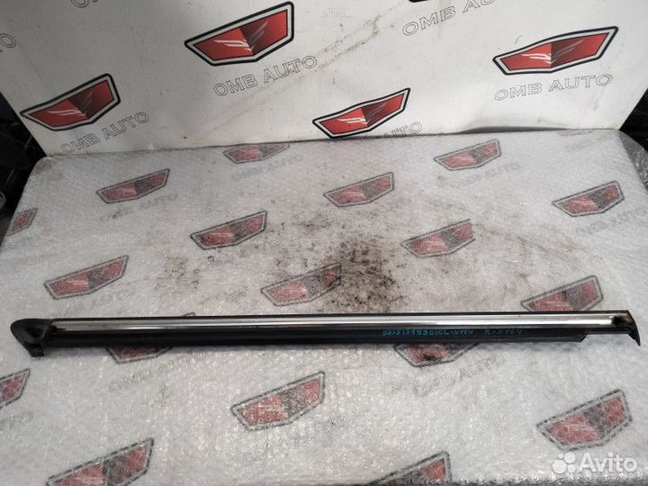 Молдинг заднего правого стекла Mercedes GL X164