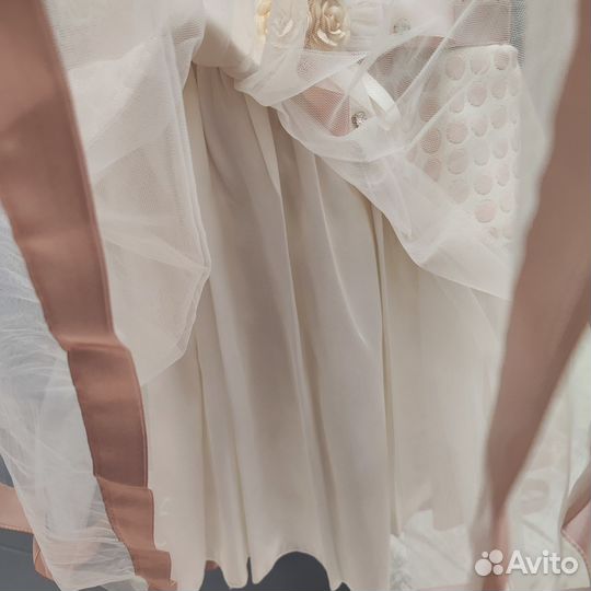 Платье новое нарядное для девочки