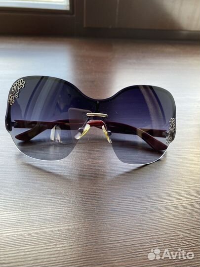 Солнцезащитные очки miu miu