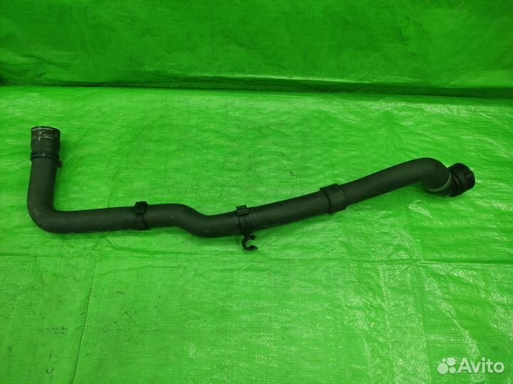 Патрубок радиатора верхний VW Touareg 2002-2010