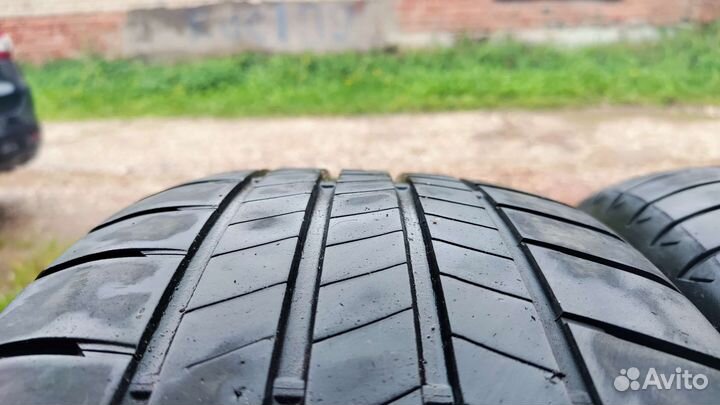Bridgestone Turanza T005 215/60 R16 95V