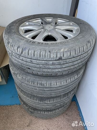 Kumho Ecsta HS51 205/60 R15