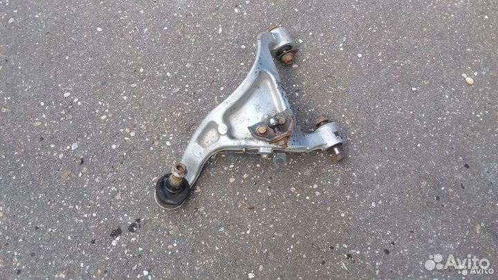 Рычаг верхний задний левый Nissan Teana J31