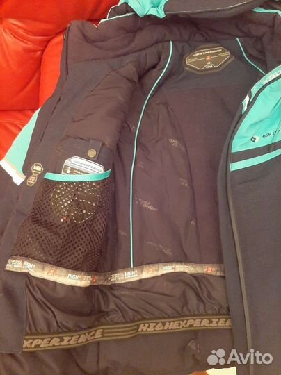 Куртка горнолыжная