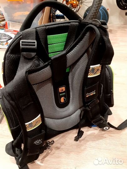 Рюкзак школьный