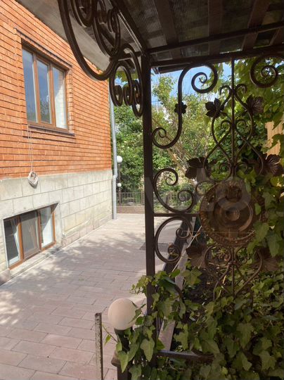 Дом 450 м² на участке 5 сот.