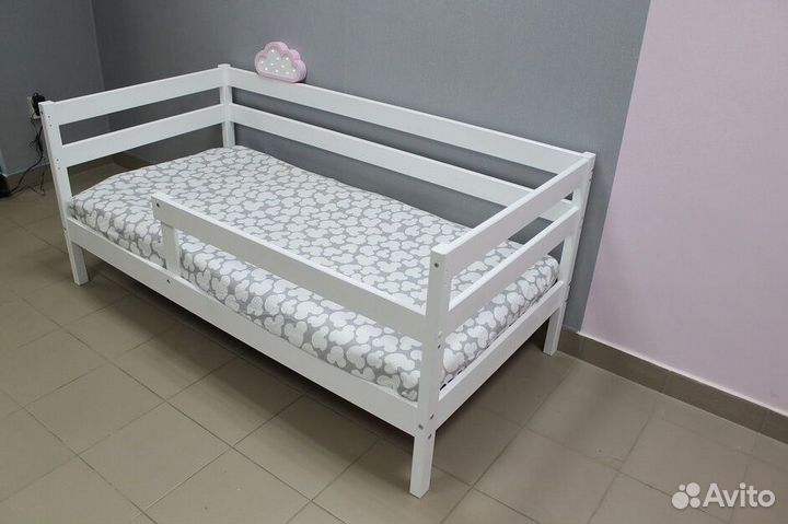 Кровать детская из массива сосны